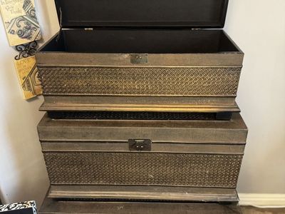 Set of 3 Vintage-Style Decorative Nesting Trunks