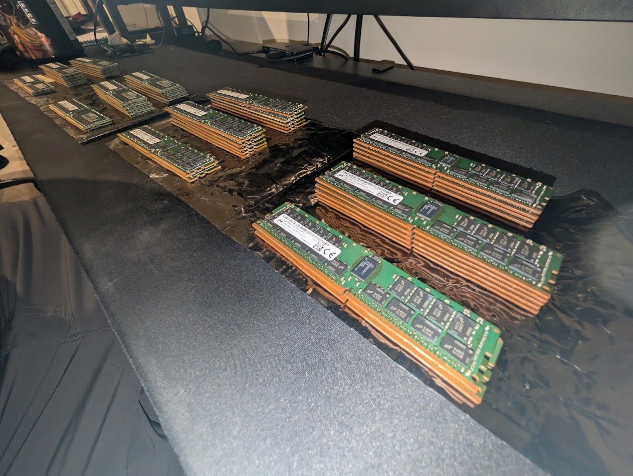 Micron 32GB 2Rx4 PC4-2933Y DDR4 ECC RDIMM Server RAM MTA36ASF4G72PZ-2G9E2VI
