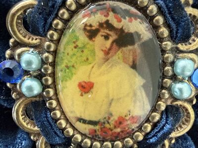Handmade Vintage-Style Cameo Brooch