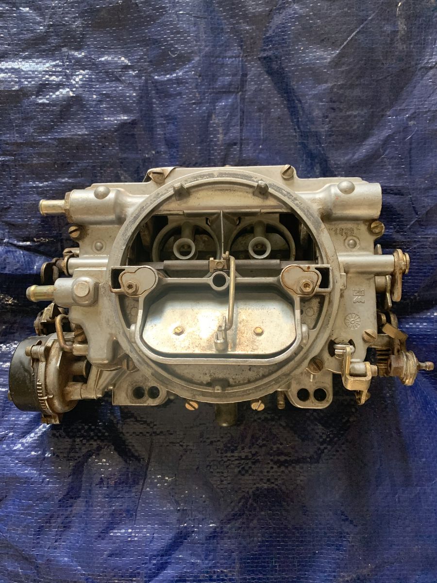 1400 Edelbrock Carburetor 