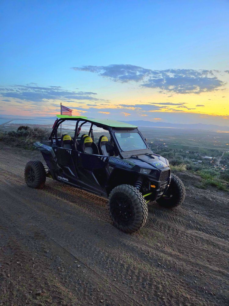 2016 Polaris RZR XP 1000 4-Seater UTV Side-by-Side with Custom Roof & Audio Street legal with extras 