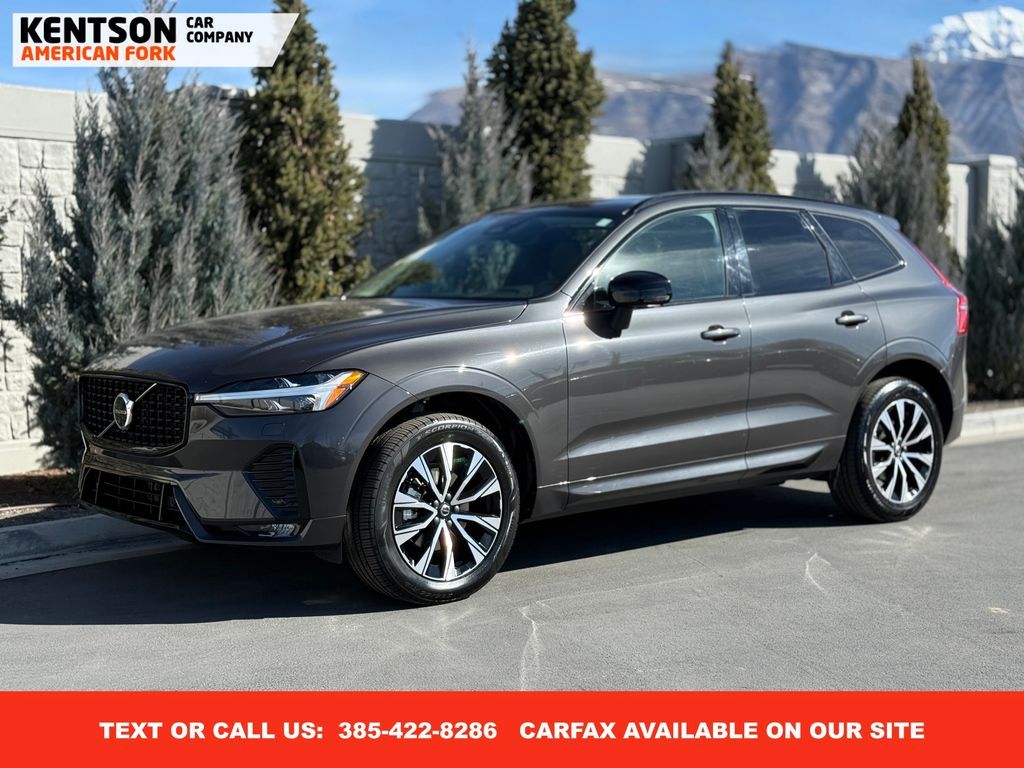 2025 Volvo XC60 B5 Core Dark Theme