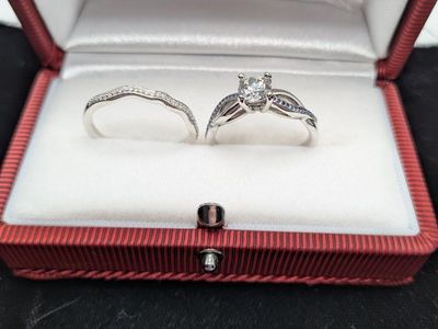 Stunning Diamond & Sapphire Wedding Ring Set - White Gold, Size 7