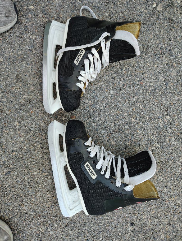Bauer Black Panther Ice Hockey Skates - UsedGood Condition size 9.5