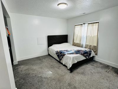 Room for rent/ Seeking for roomate