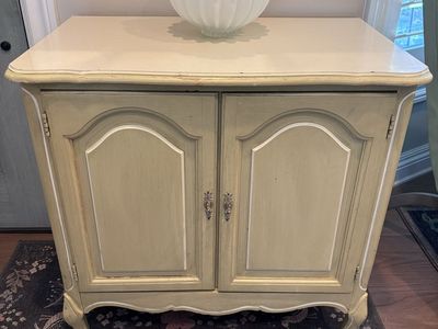 Gorgeous Vintage Henry Link French Provincial Transitional Piece