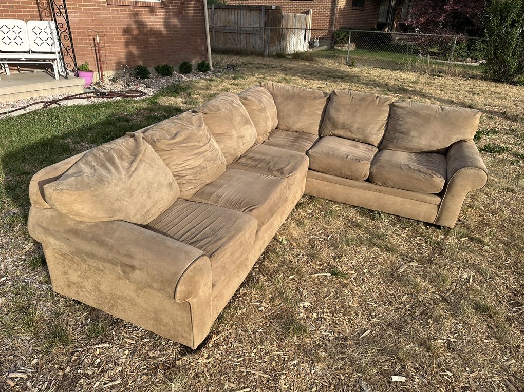 L-shaped Sectional Couch