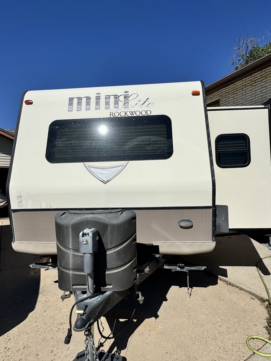 Forest River Rockwood 2016 Mini Lite Travel Trailer with Slide Out