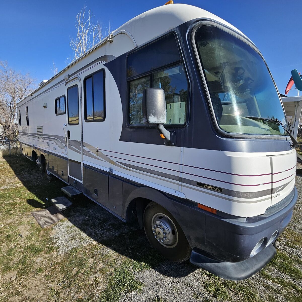 1997 Fleetwood Pace Arrow (Vision)