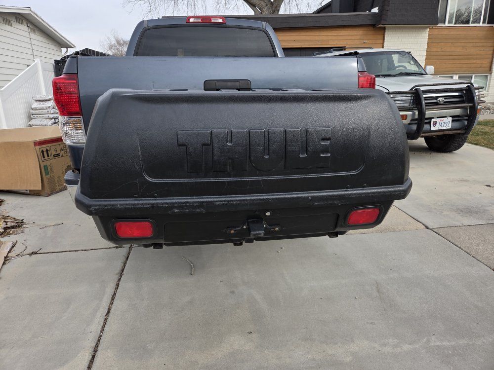 Thule Transporter Combi Hitch Cargo Box W/Lights