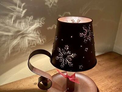 Vintage Electric Rusted Metal Snowflake Lantern - Nearly 8 Inches Tall - Toggle Switch - Cabin Winter Decor - C Photos