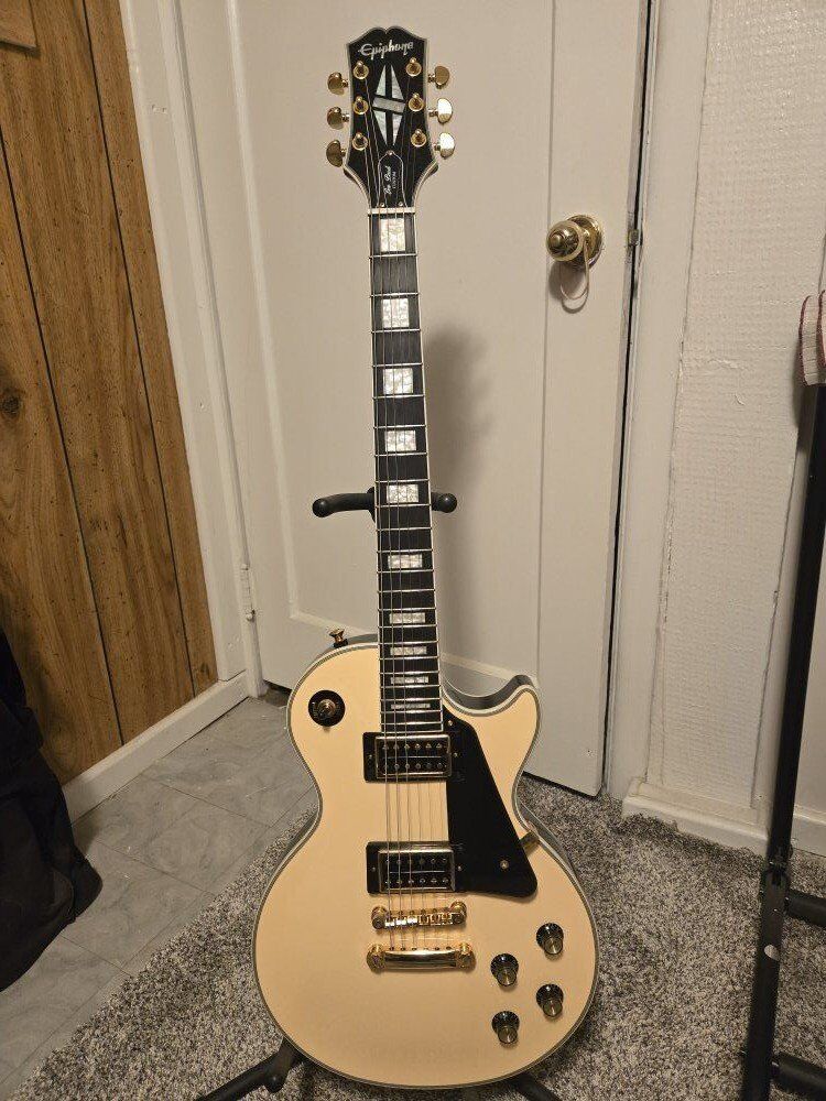 Epiphone Les Paul Custom 2023