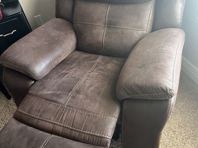 2 la-Z-Boy style chairs, light and dark brown, 99 each