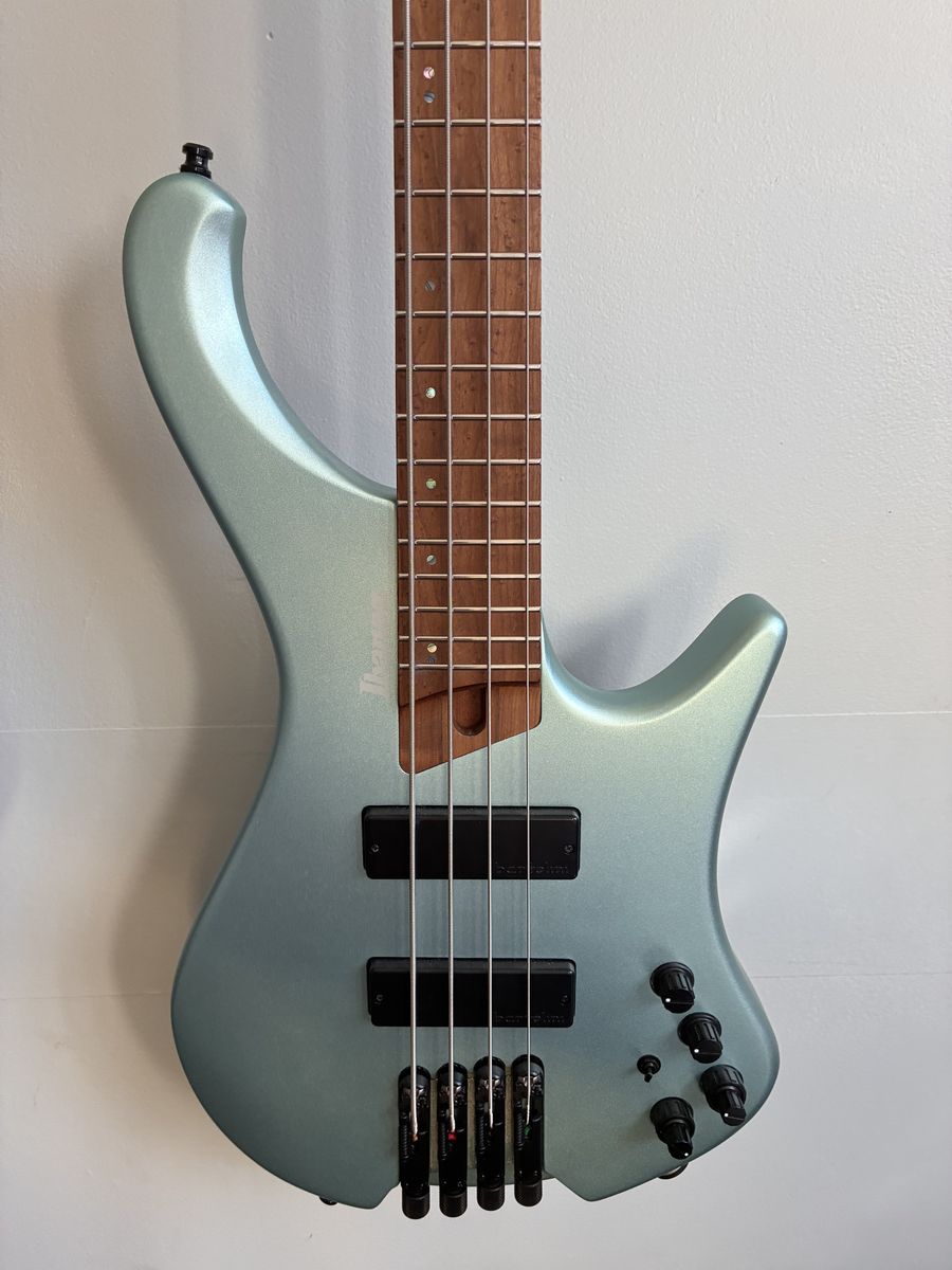 Ibanez headless bass