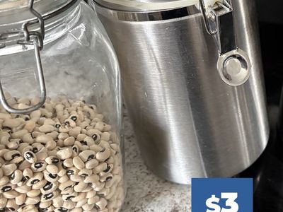Storage canisters