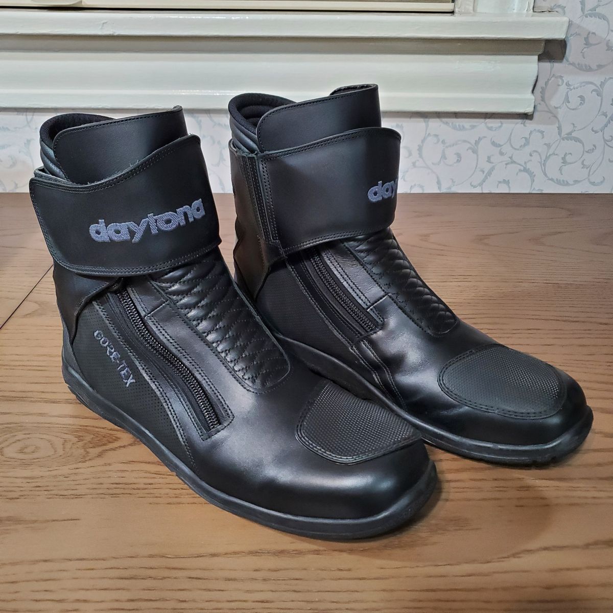 Daytona Arrow Sport GoreTex Motorcycle Riding Boot Size 48 ( 13.5 - 14 US) - Ridden Once, Like New!