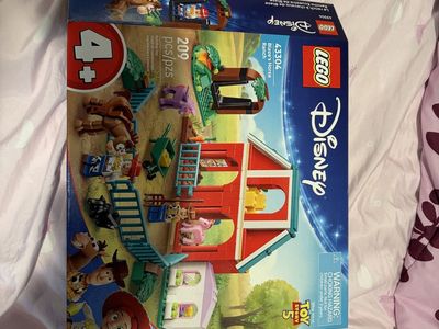 LEGO Disney Toy Story 4 43304 Buzz's Horse Ranch Building Kit - 200 Pcs missing Jessie and bulls eye LEGO figures