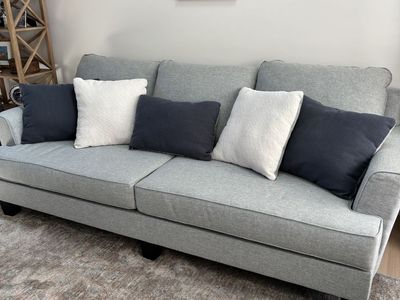 Sofa set pristine condition