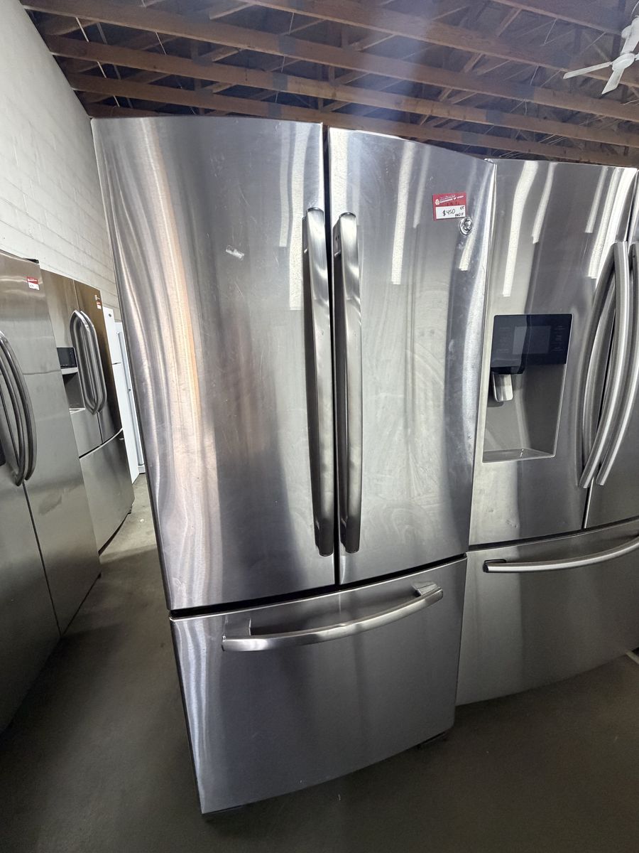 HURRY! NICE GE STAINLESS STEEL FRENCH DOOR FRIDGE