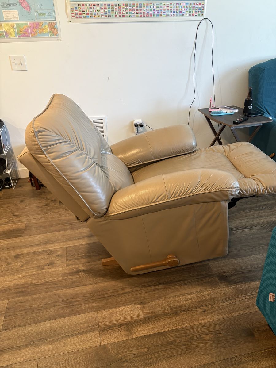 Large Tan leather Lazy boy