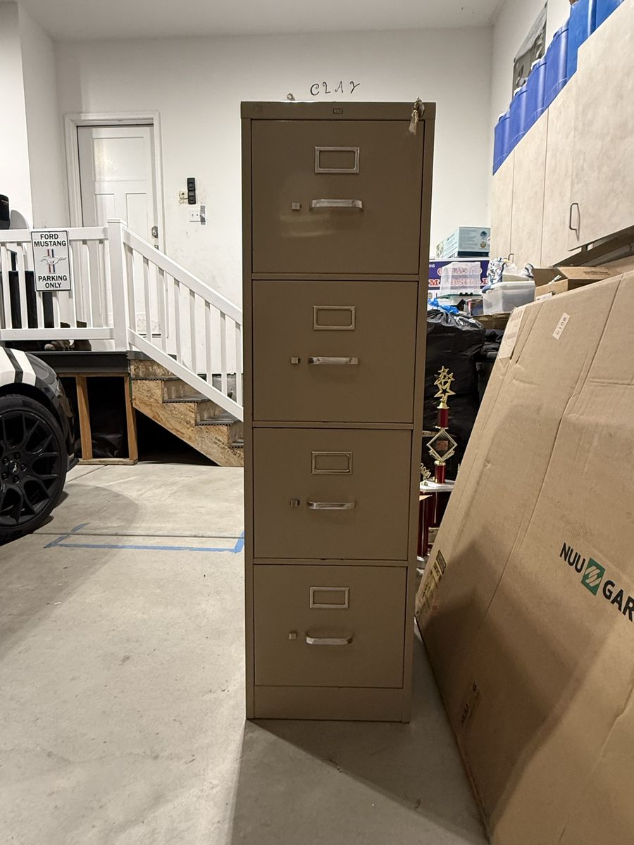 4 drawer filing cabinet with keys