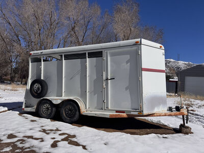 3 Horse trailer 2001