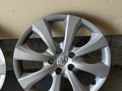 Toyota OEM 16-inch Silver Hubcaps / Wheel Covers (Set of 3) - Used, Good Condition