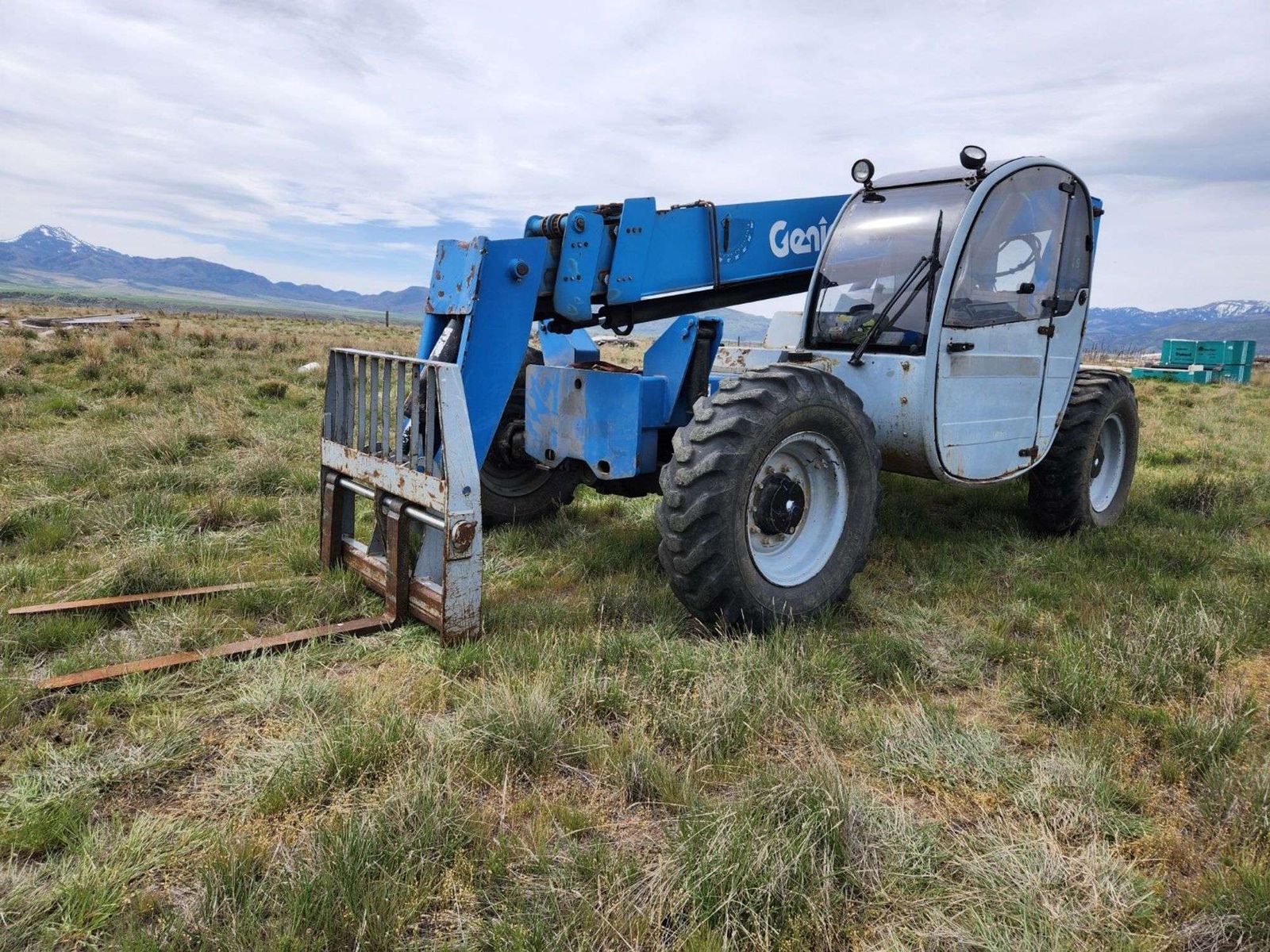 Poleline Estate, Equipment - 2 Locations