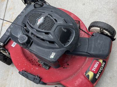 PARTS Only Lawnmower Doesn't Run Engine Broke