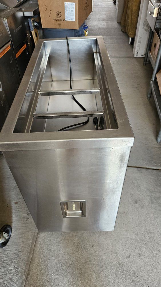 Commercial Stainless Steel Drop-In Cold Pan Food Refrigerator. 