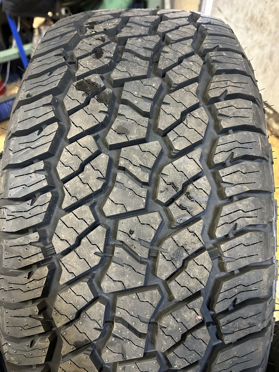 4 BLACKHAWK RIDGECRAWLER A/T BSW P 265 50 20 111T XL ALL TERRAIN TIRE 4120880V