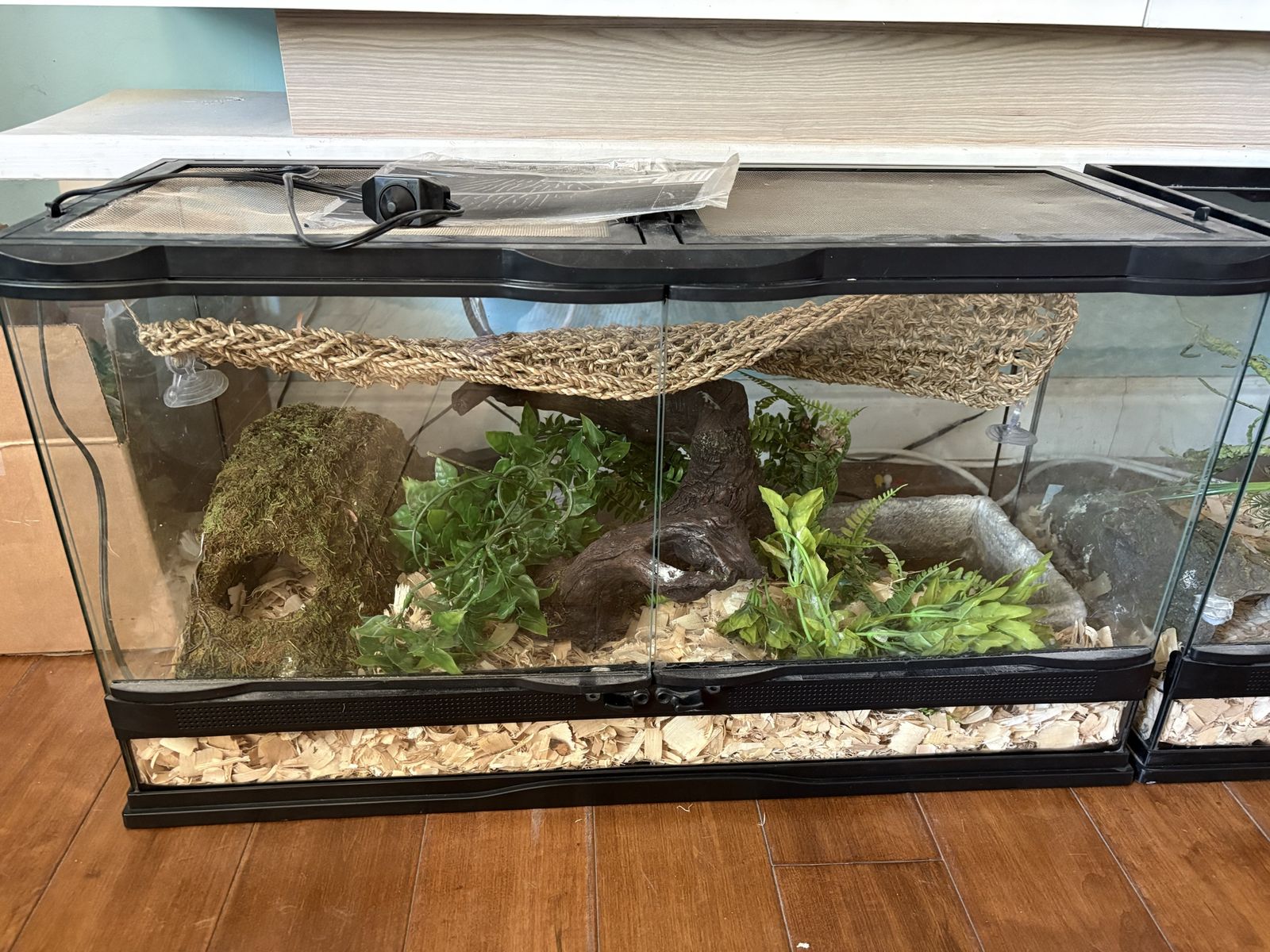 Exo Terra 20 Gallon Glass Reptile Terrarium Tank Mesh Top Front Opening Doors