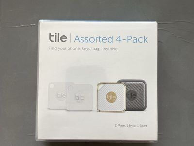 Tile 4 pack NEW. Fond luggage, keys, etc