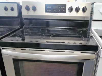 Frigidaire Stainless Steel Electric Range with Self-Clean Oven and Ceramic Cooktop~90 Day Guarantee