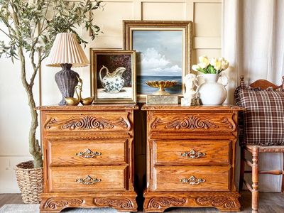*FREE DELIVERY* Carved Oakcrest Nightstand Set