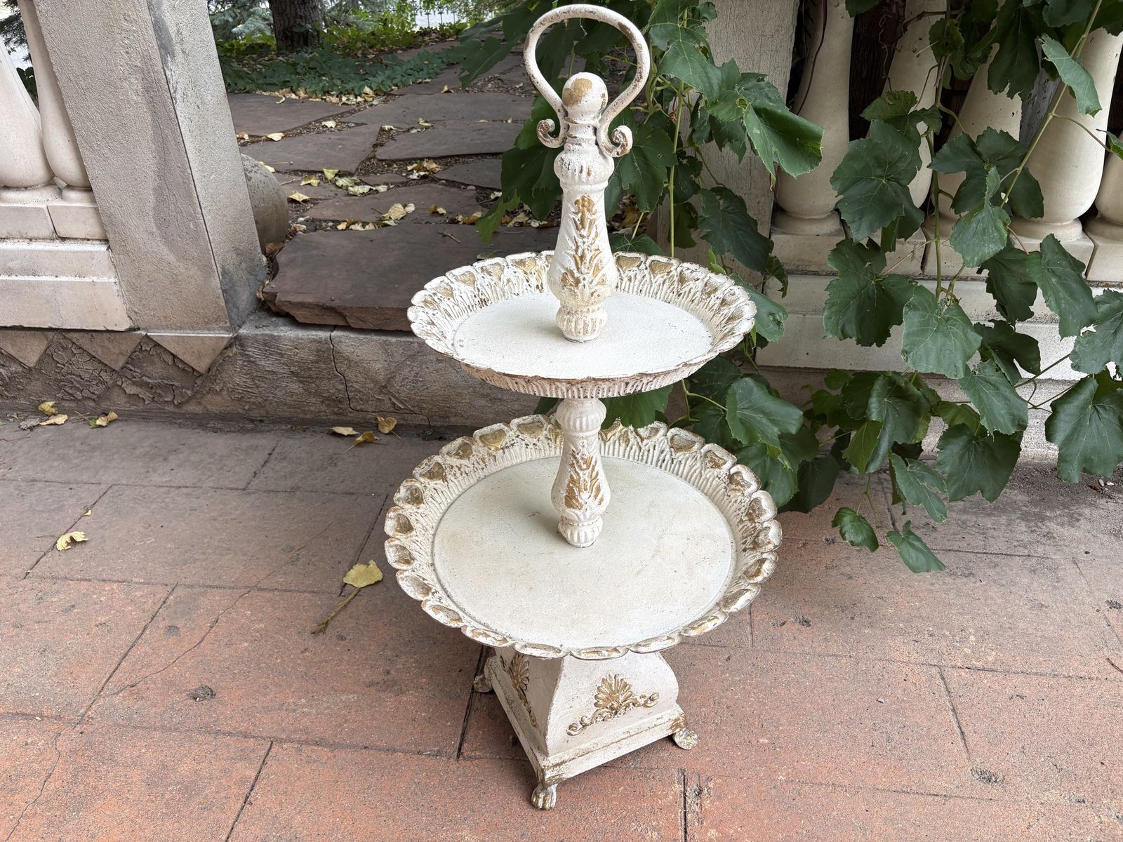 Main image 6