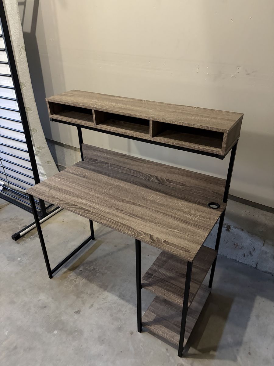 Computer Desk with Hutch & Shelves - Wood Grain & Black Metal Frame - Home Office/Gaming