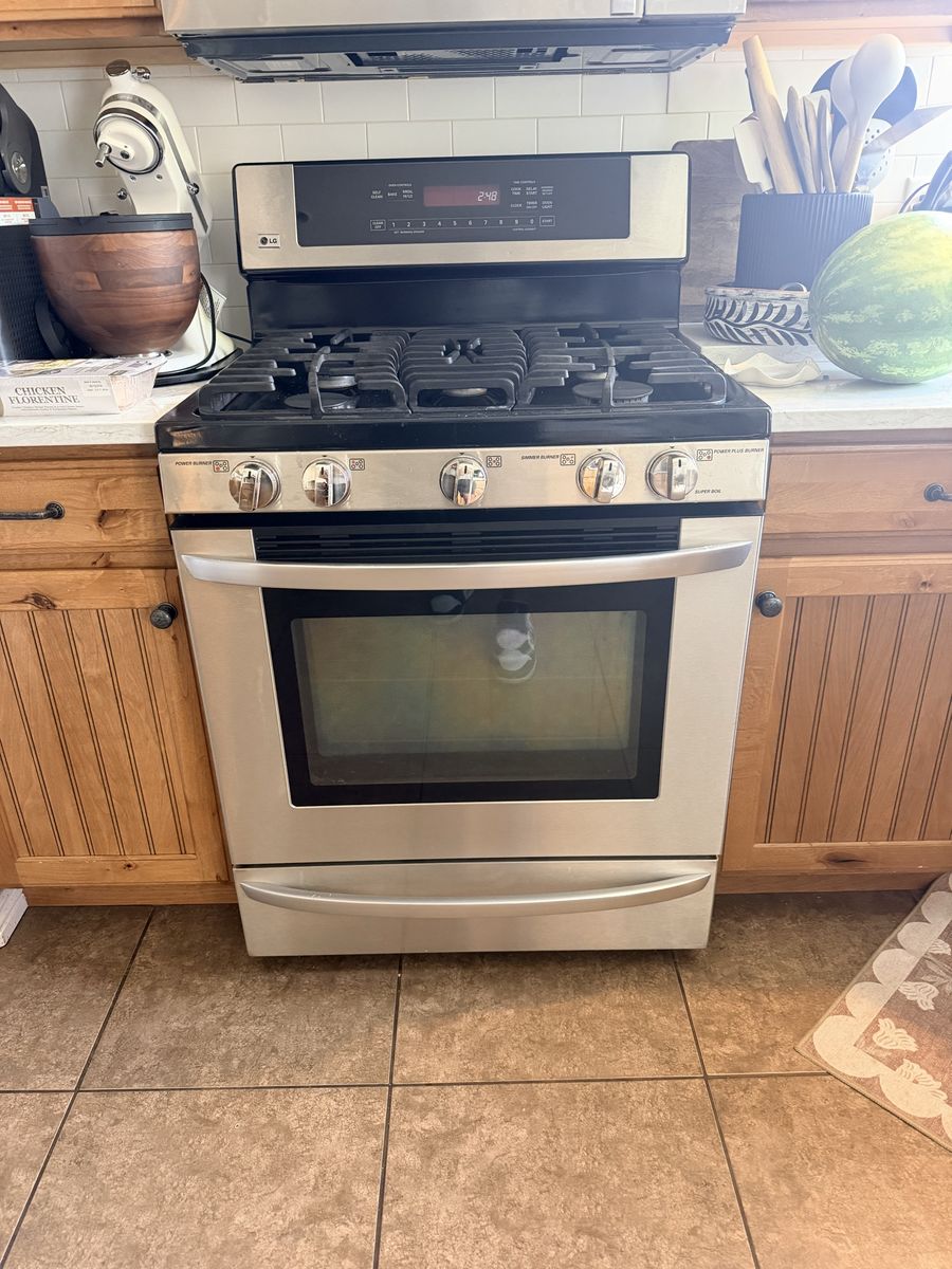 Gas stove
