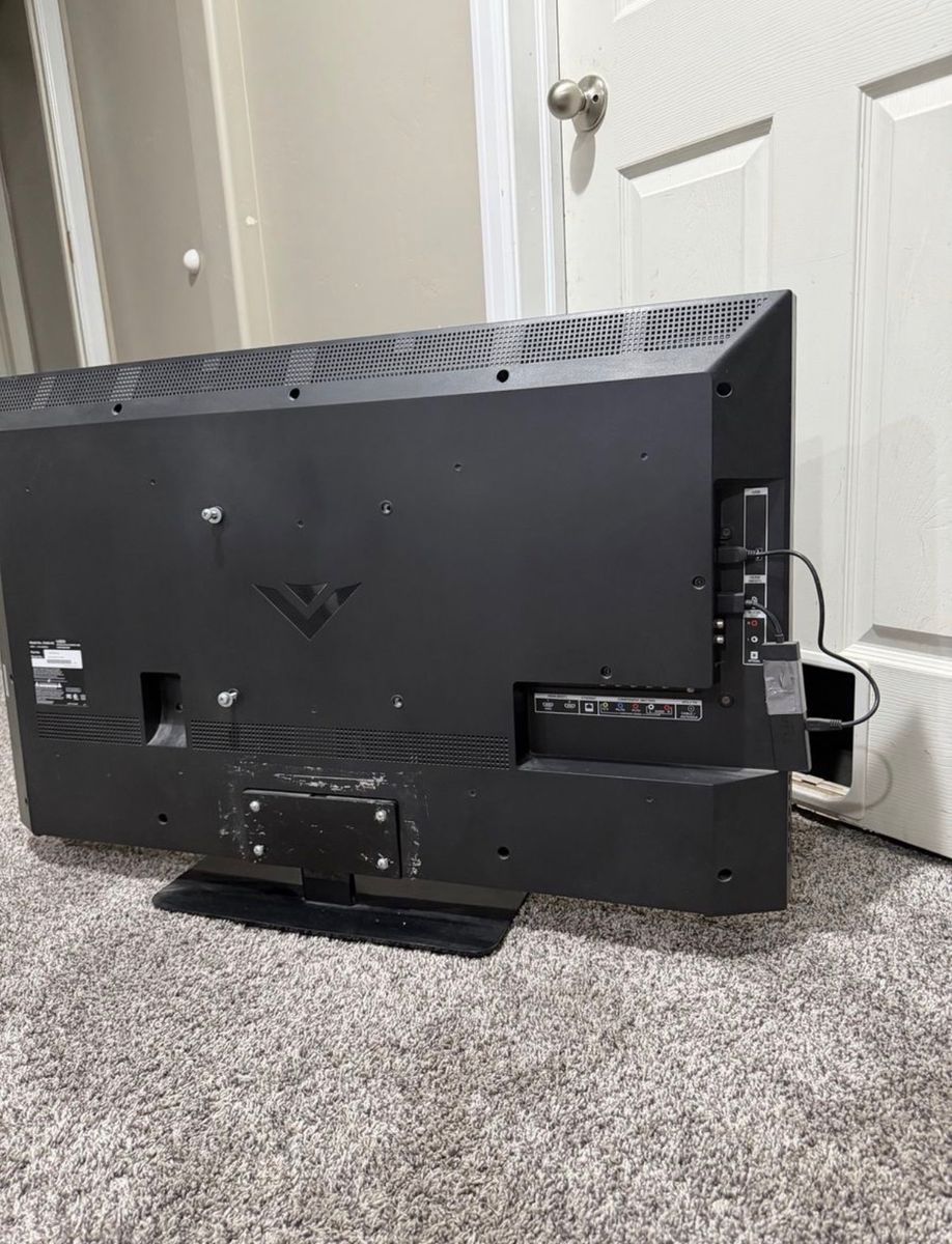 Main image 3