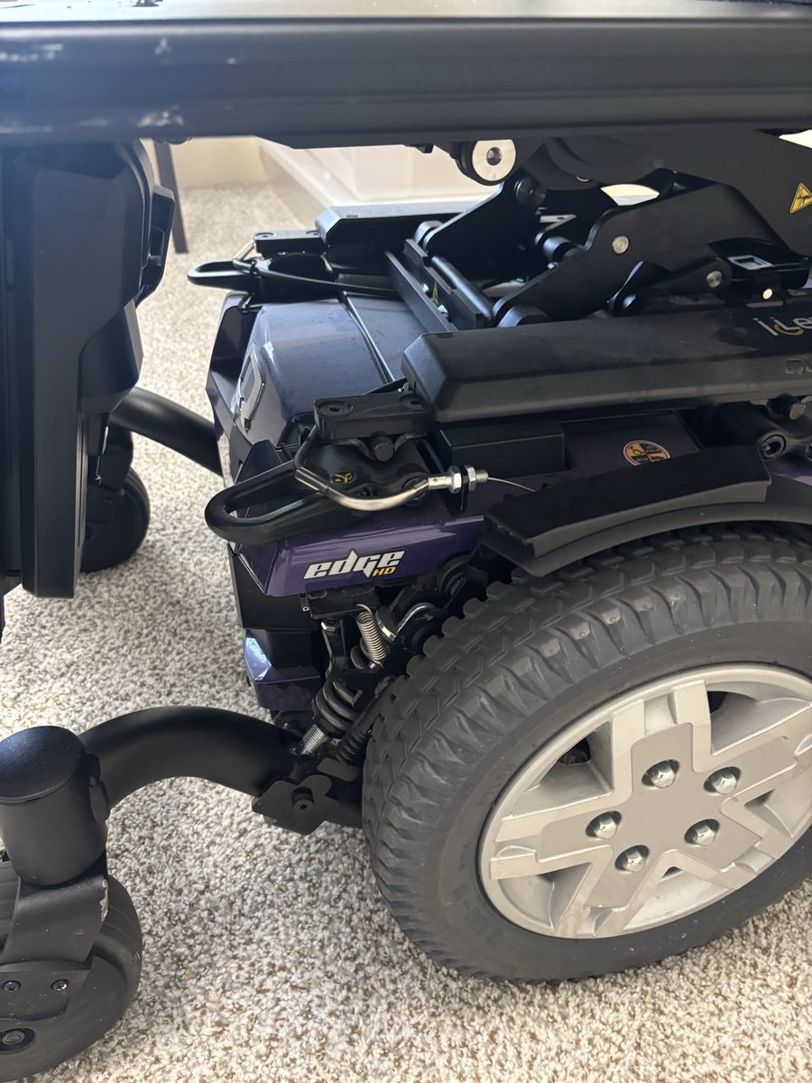 Quantum Edge HD Power Wheelchair