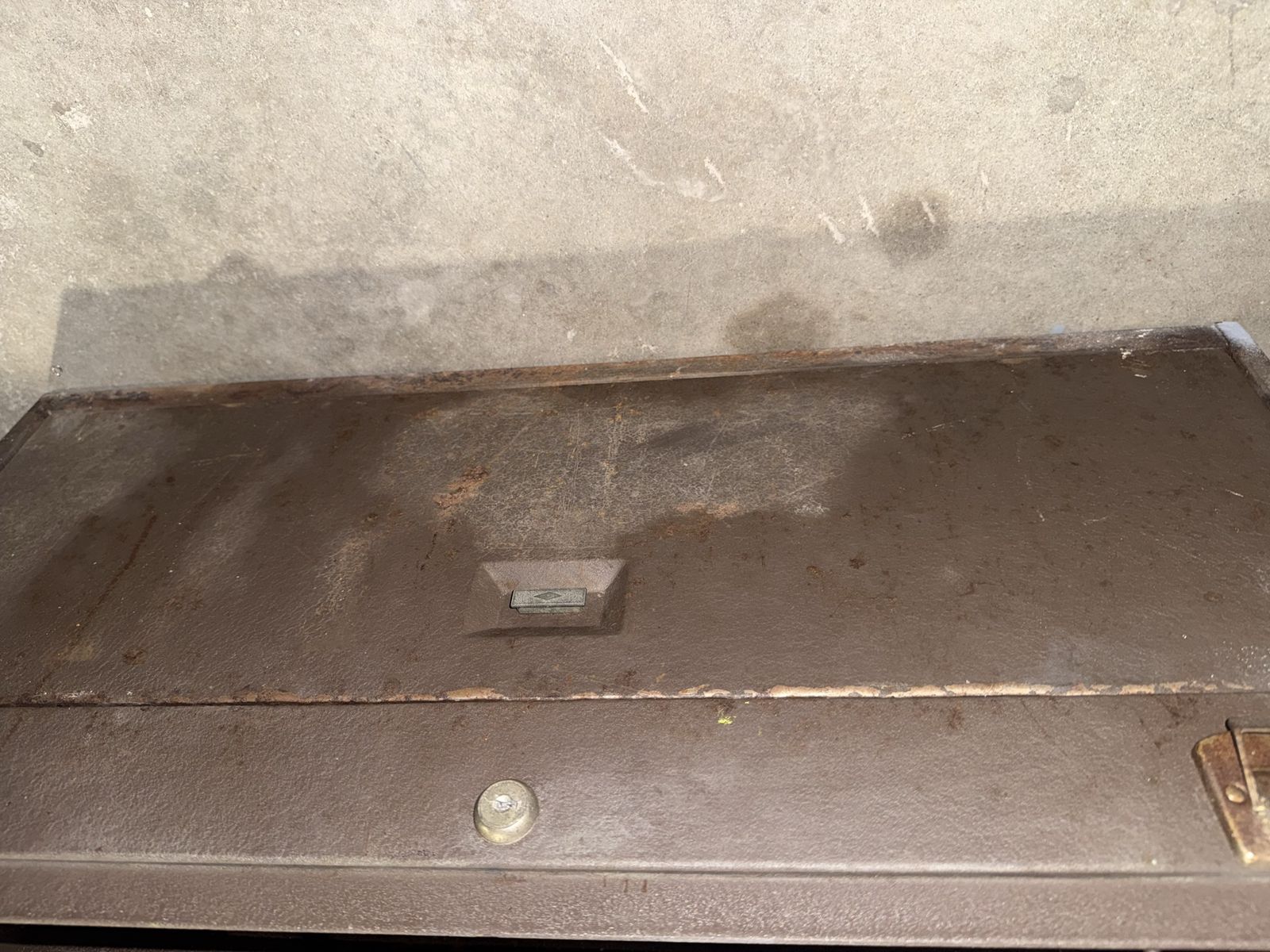 Main image 7