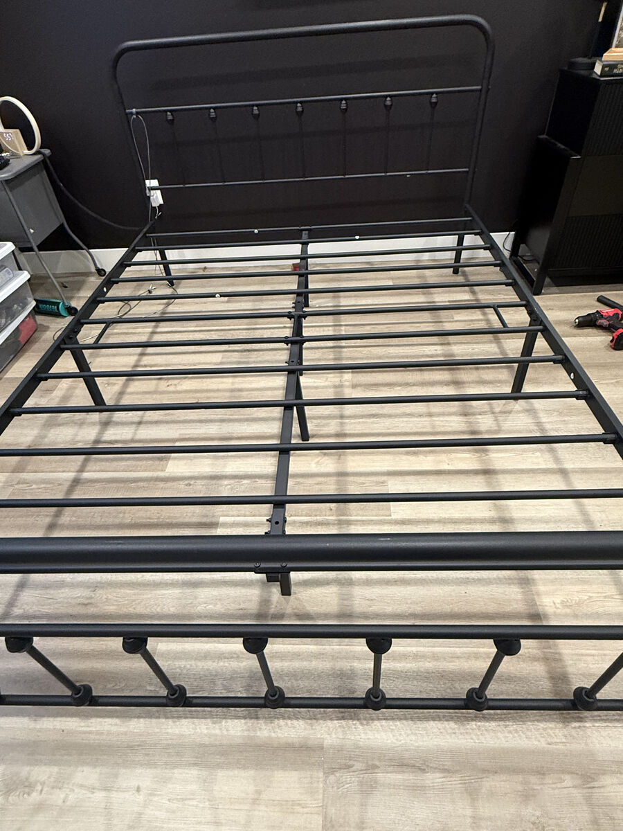 Queen Metal Platform Bedframe
