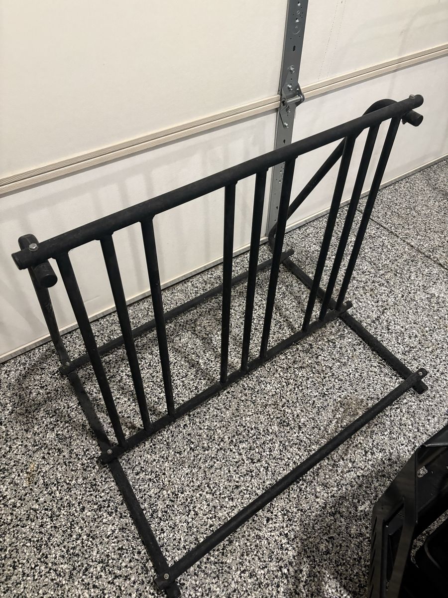 Sturdy Black Metal Multi-Bike Parking Rack Stand