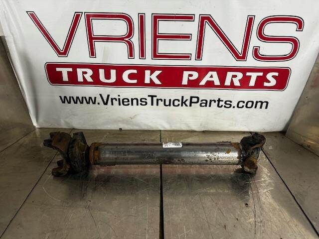 Peterbilt 367 Rear Driveshaft for a Spicer 817099-2900