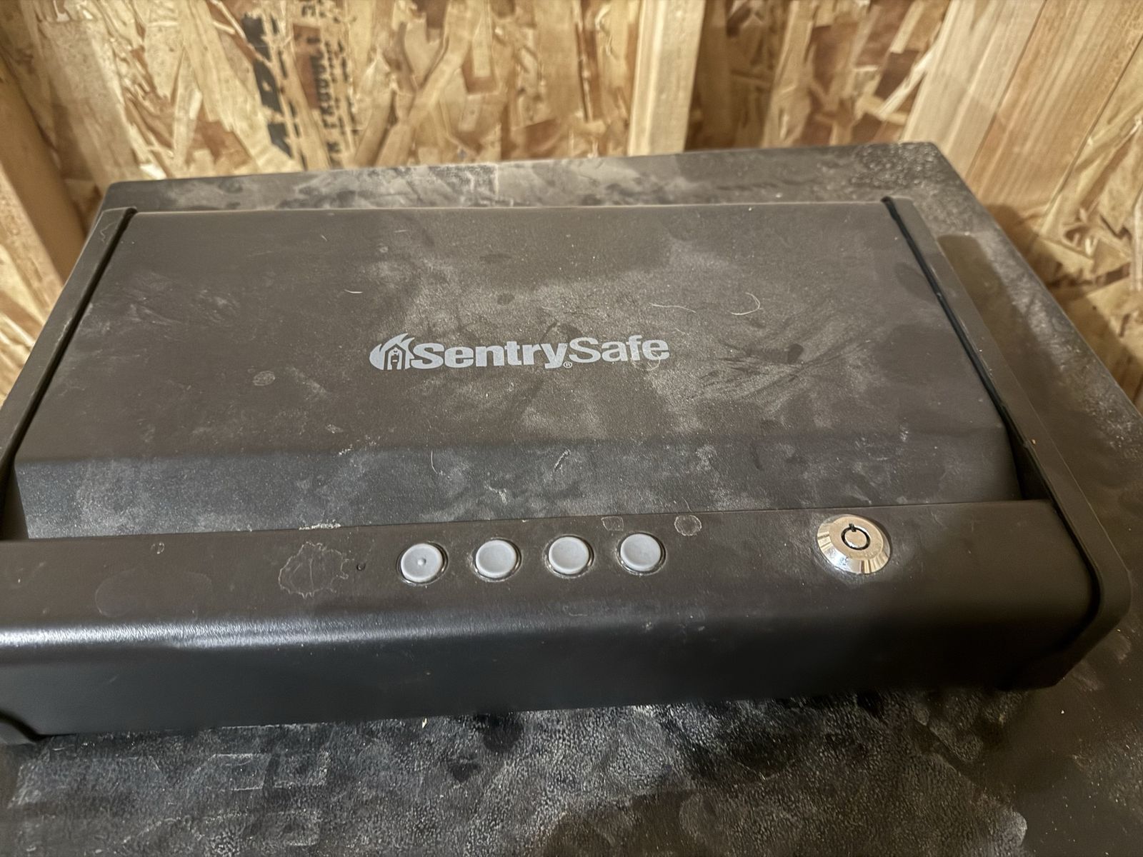 Sentry Gun Safe - 2 Pistols