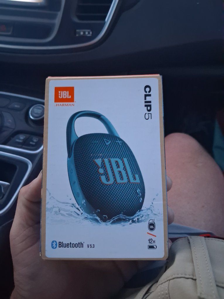 JBL Clip 5 Portable Bluetooth Speaker - Brand New, Sealed, 12H Playtime, Bluetooth V5.3