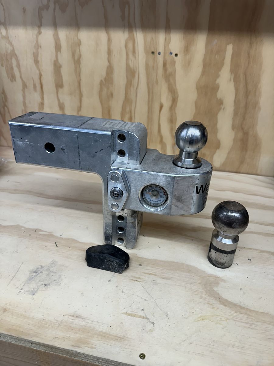 Weigh safe adjustable trailer hitch