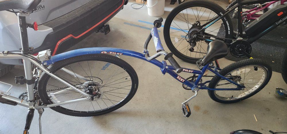 Kent Co-Pilot 26" steel frame "tag along bike."