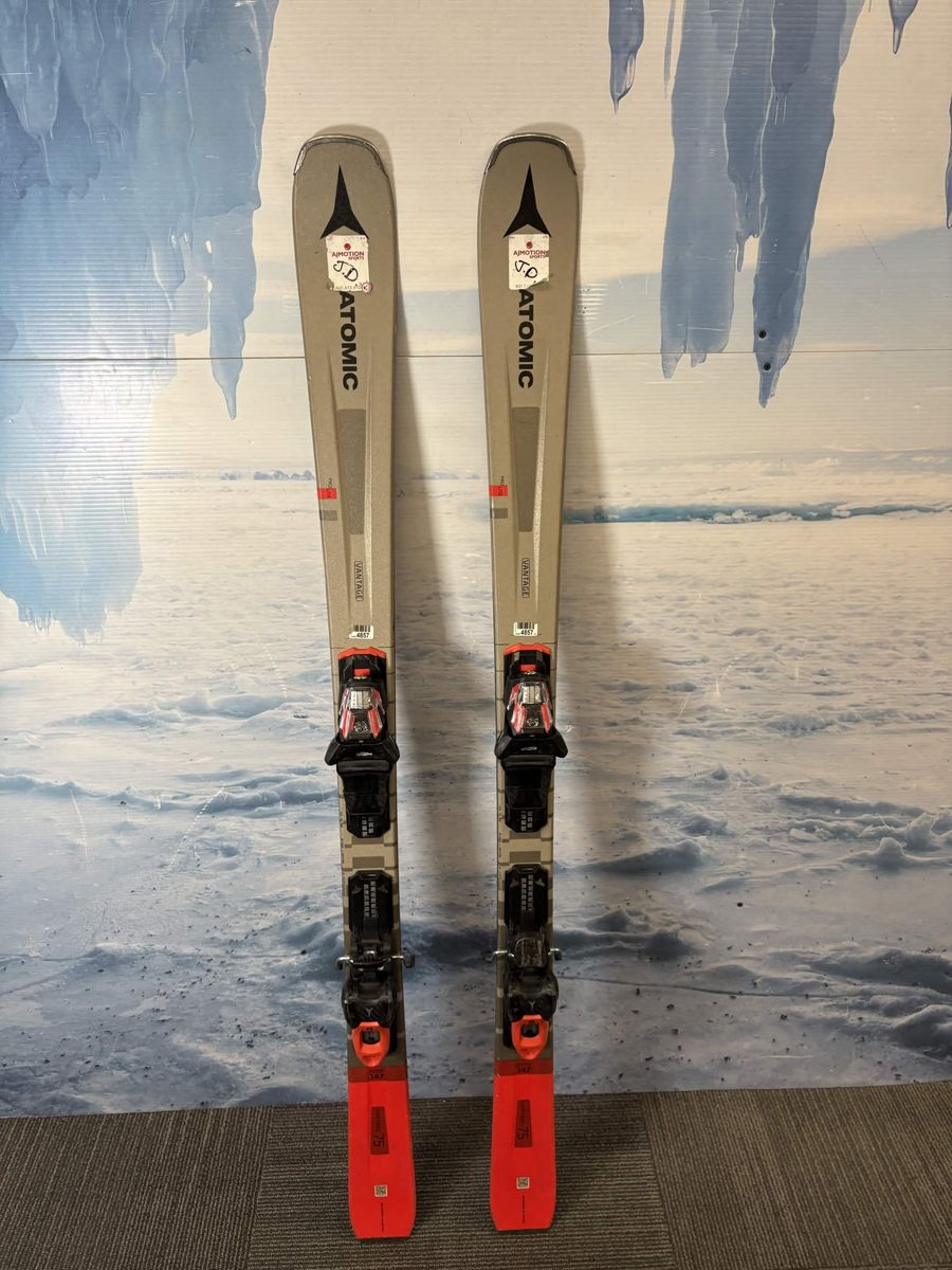 Used Atomic Vantage X 75 147cm Skis w/ Atomic E M10 GW Bindings