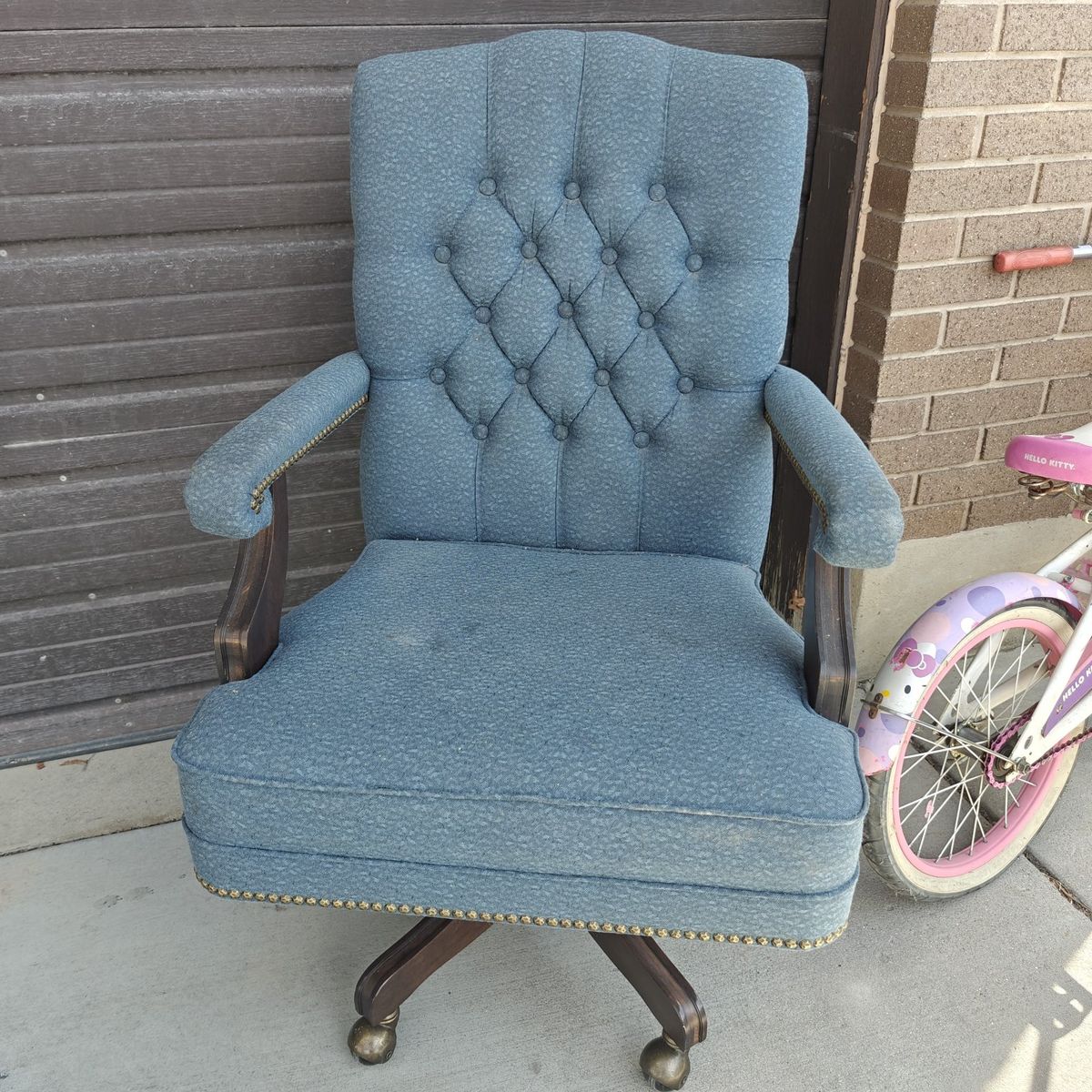 FREE Blue and Wooden Executive Chair